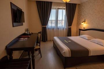 Фото номера Double Room 3* - Pet Friendly Отель Magus Hotel г. Бая-Маре 5