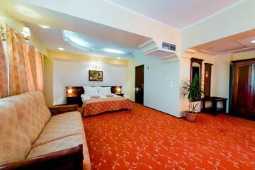 Фото номера Полулюкс Отель Hotel Mara г. Бая-Маре 2