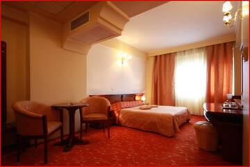Фото номера Полулюкс Отель Hotel Mara г. Бая-Маре 4