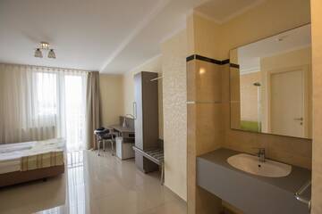 Фото Отель Hotel Seneca г. Бая-Маре 3