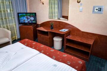 Фото номера Стандартный одноместный номер Отель Hotel Carpati г. Бая-Маре 4