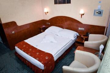 Фото номера Просторный одноместный номер Отель Hotel Carpati г. Бая-Маре 4